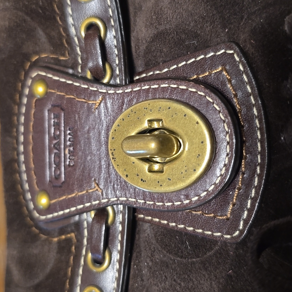 COACH Dark Brown Fringe Wristlet!Beautiful!!! - Picture 5 of 14